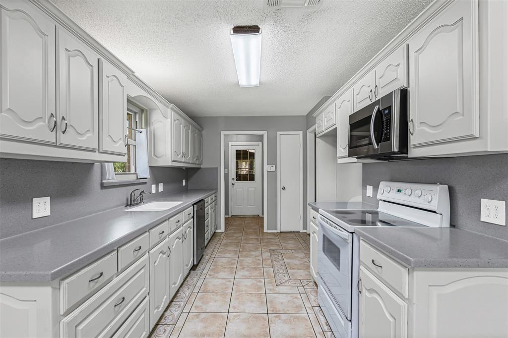 Fort Worth, Texas 76132, United States, 3 Bedrooms Bedrooms, ,2 BathroomsBathrooms,Residential,Active,191192