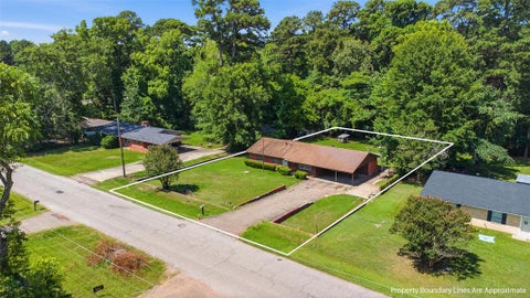 Photo of 801 Stewart Street, Longview, TX 75604 (MLS # 21391347)