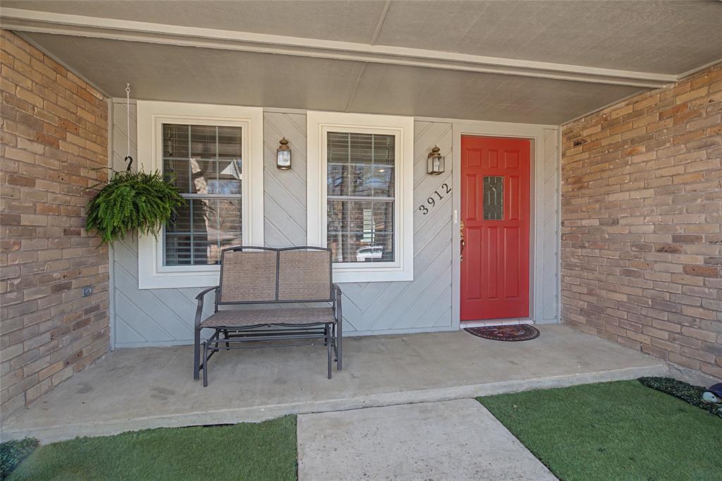 3912 Double Tree Trail