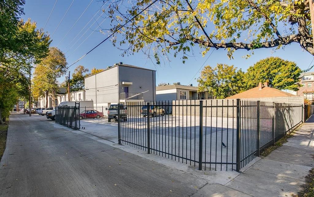 Martyns Oak Lawn - Residential Lease