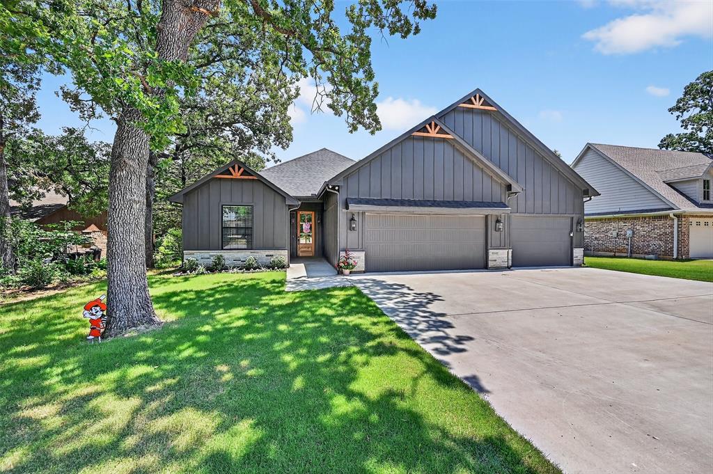 211 Comanche Drive