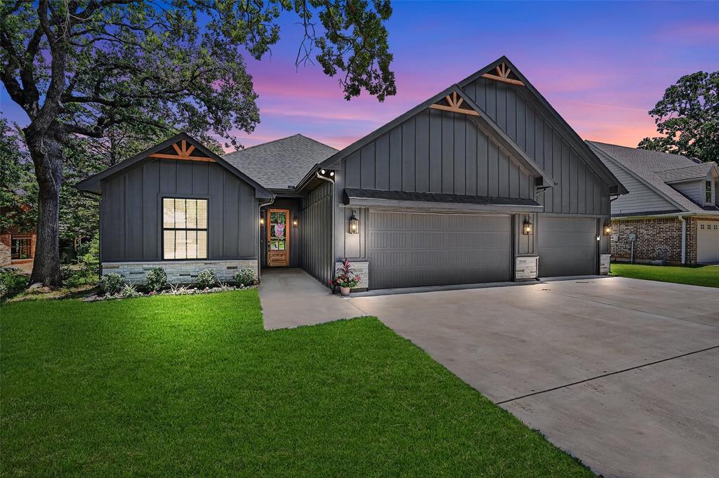 211 Comanche Drive