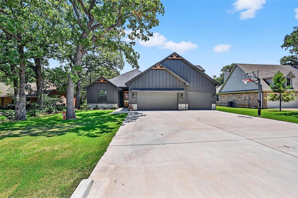 211 Comanche Drive