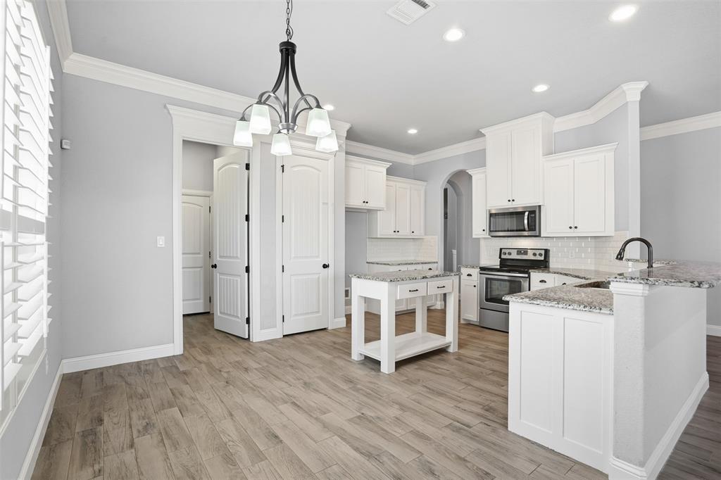 Main Place Ph II - Residential