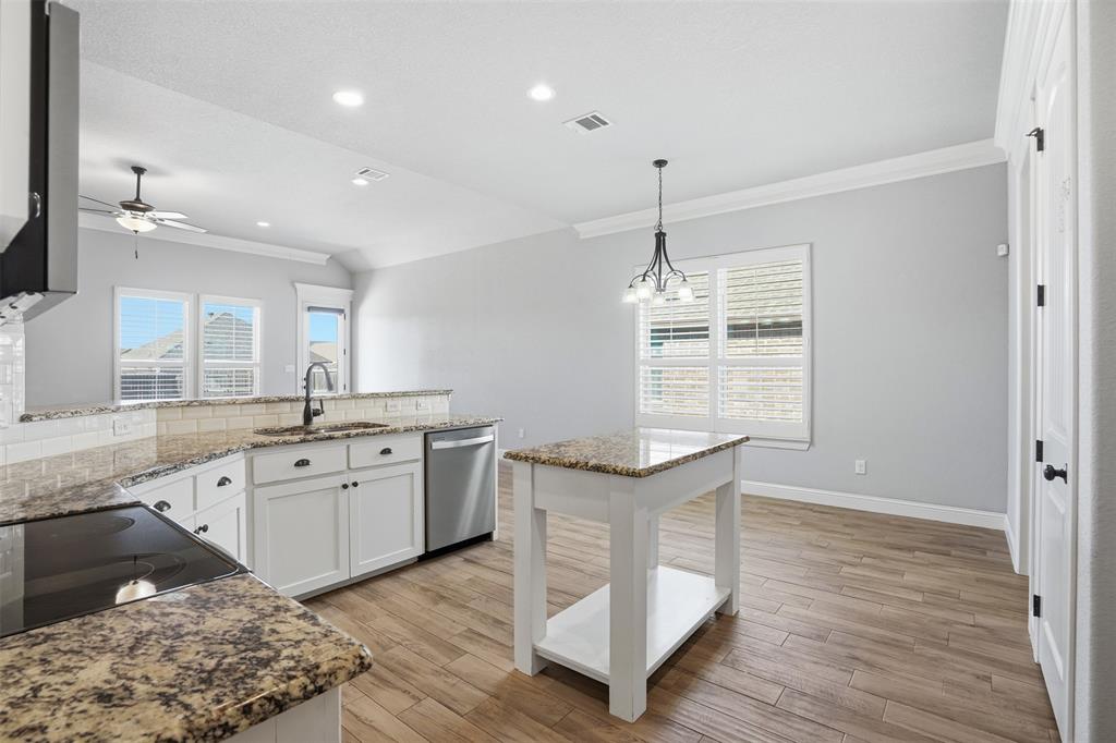 Main Place Ph II - Residential