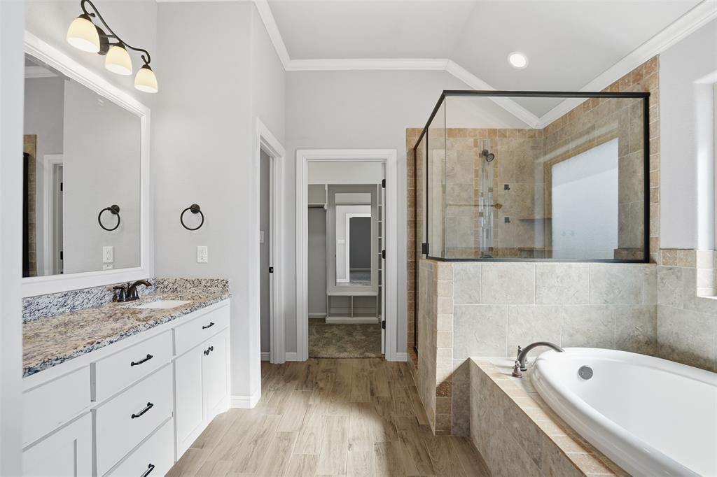 Main Place Ph II - Residential