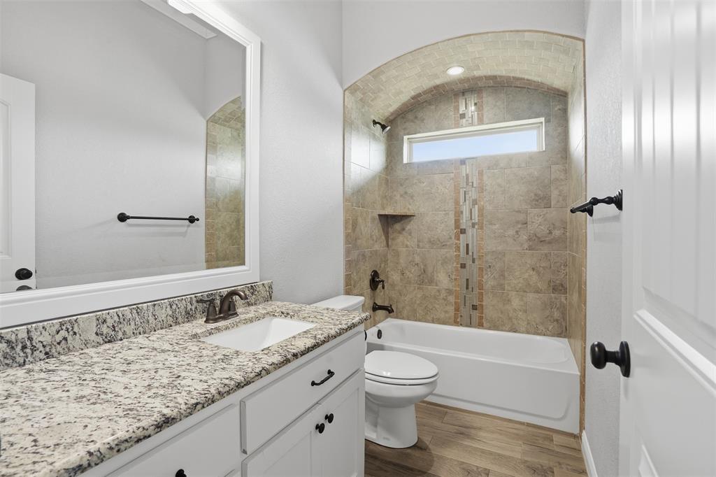 Main Place Ph II - Residential