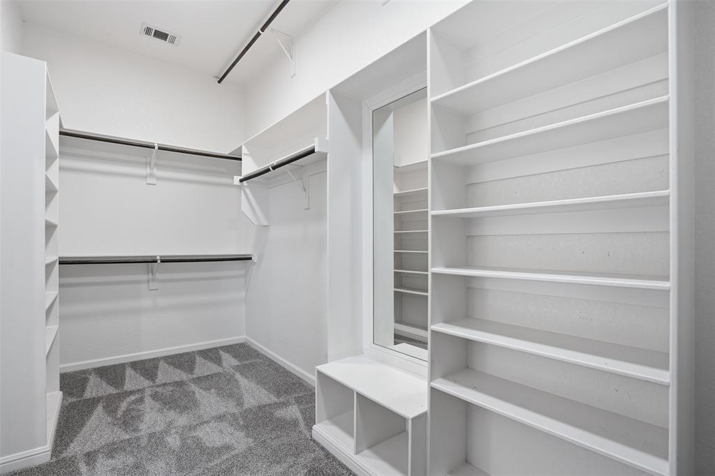 Main Place Ph II - Residential