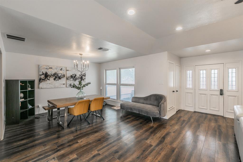 4904 Ledgestone Drive