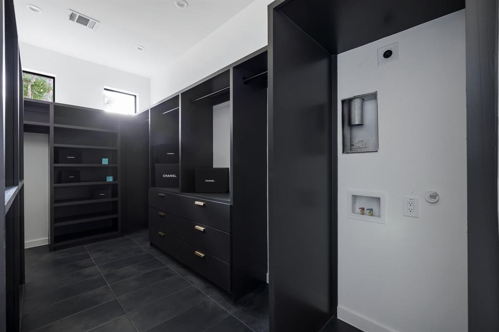 Biglot - Residential