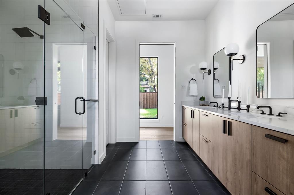 Biglot - Residential