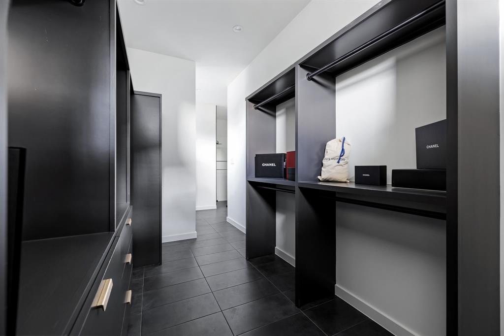 Biglot - Residential