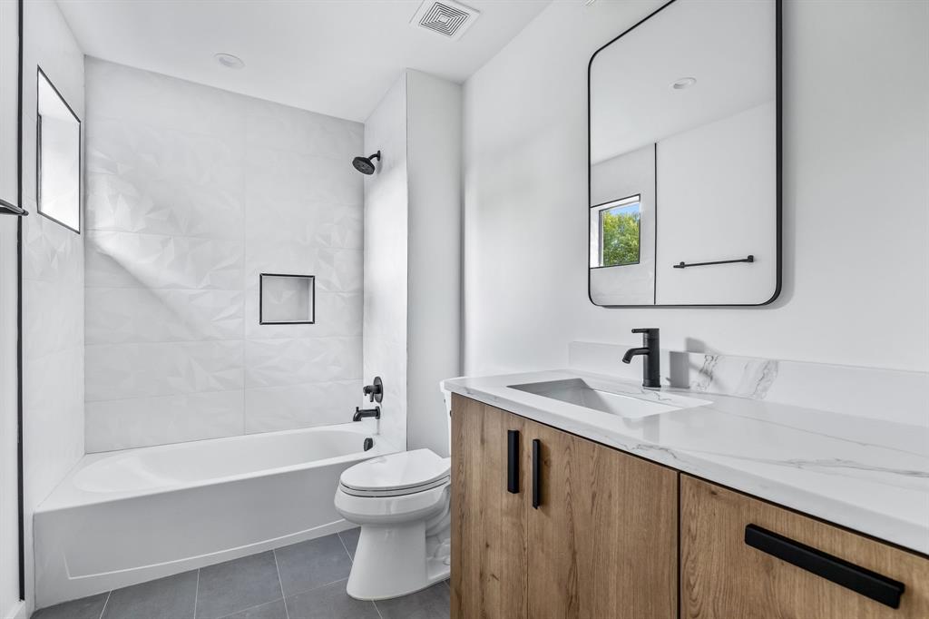 Biglot - Residential