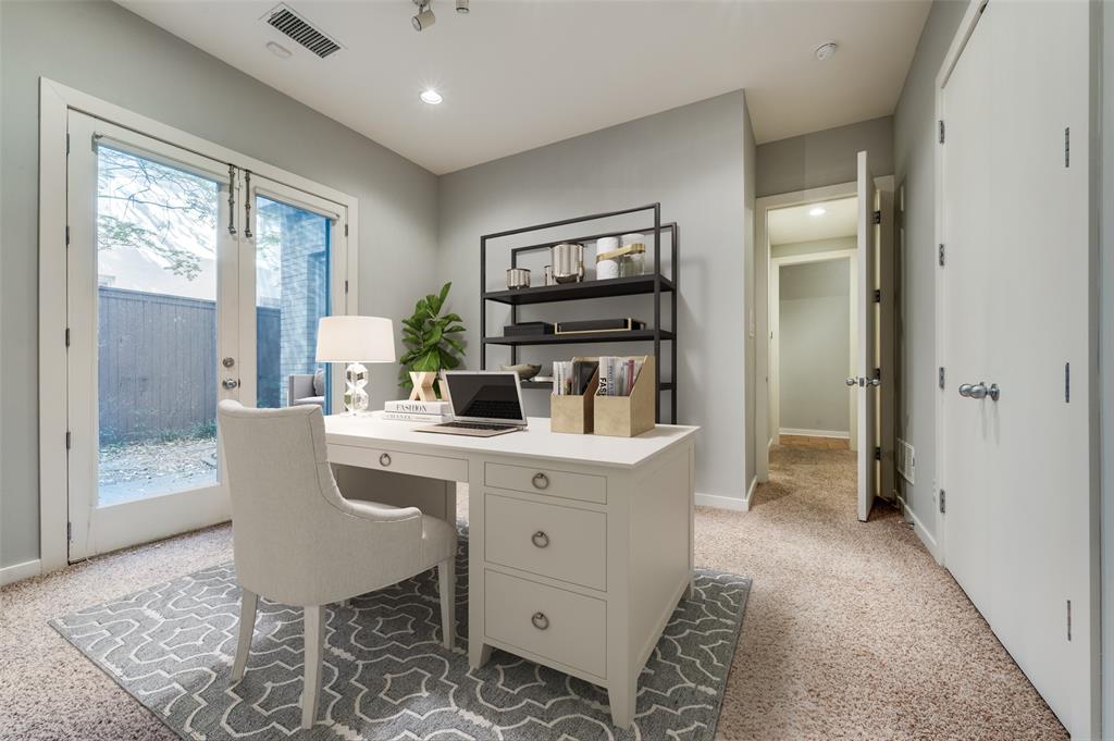 Gilbert Ave Twnhms Ph 01 - Residential