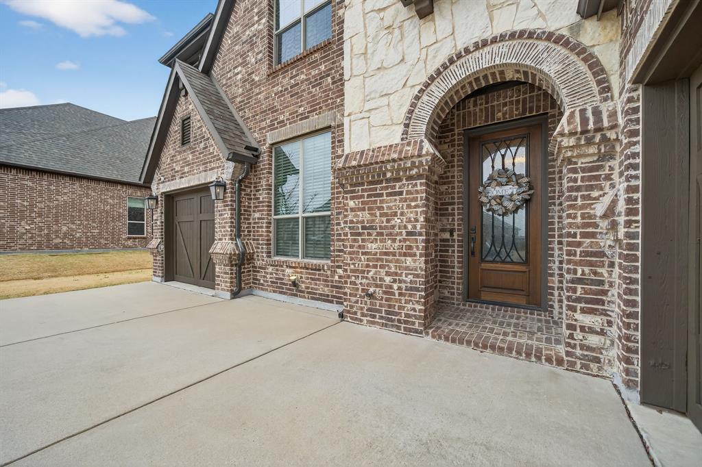 816 Lazy Brooke Drive