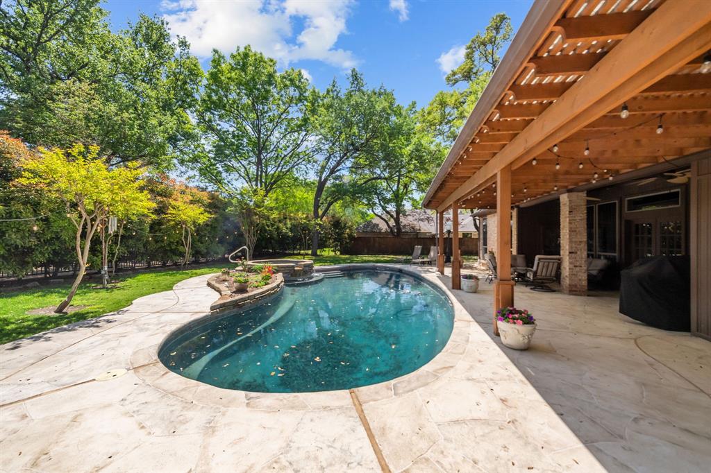 2020 Crown Knoll Lane