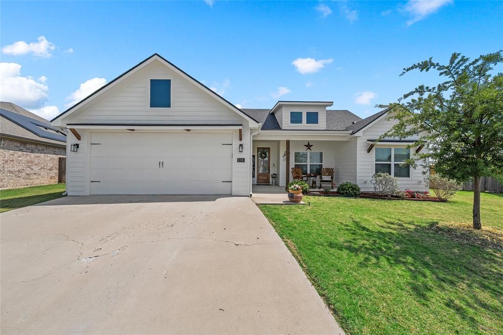 Photo of 330 Daisy Lane, Robinson, TX 76706 (MLS # 21251930)