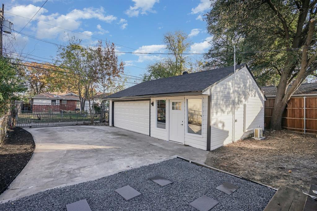 Lovers Lane Heights - Residential