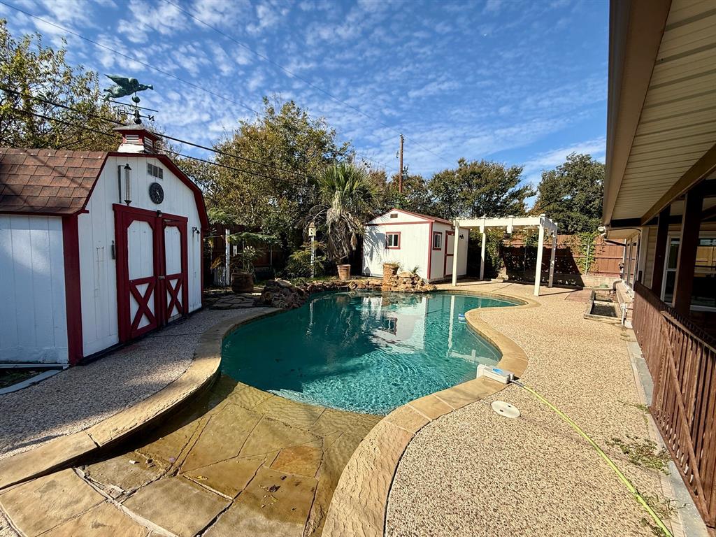 Crestmoor Park West - Residential