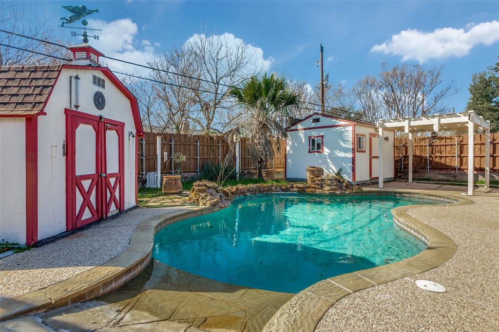 Crestmoor Park West - Residential