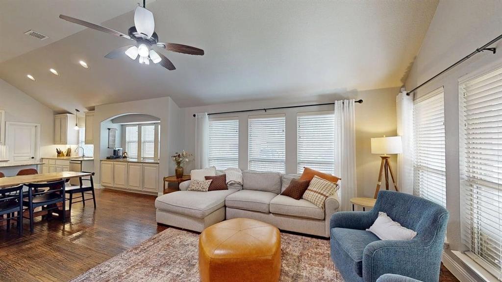 1119 Kettlewood Drive