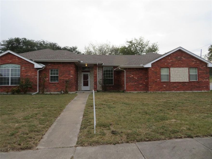 Darling duplex *new vinyl plank flooring throughout * kitchen with breakfast bar & glass tile backsplash is open to living room with laminate wood floors * tile fireplace * ceiling fans & 2 inch blinds through out * large walk in closet in master * fenced backyard *  * 2 car * garage with opener * Hurry & See * Vacant for easy showing