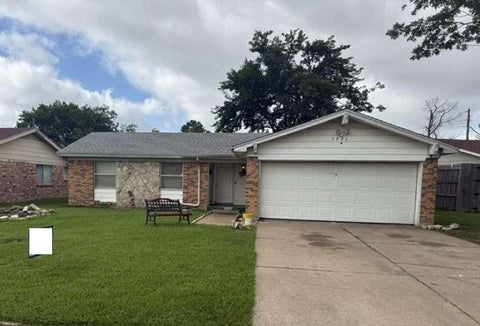 Photo of 3826 Great Falls Court, Irving, TX 75062 (MLS # 21299779)