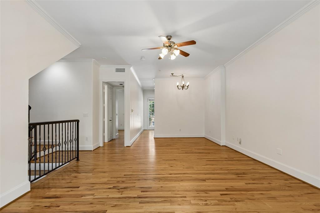 5726 La Vista Drive