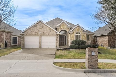 2727 Waterway Drive Grand Prairie TX 75054