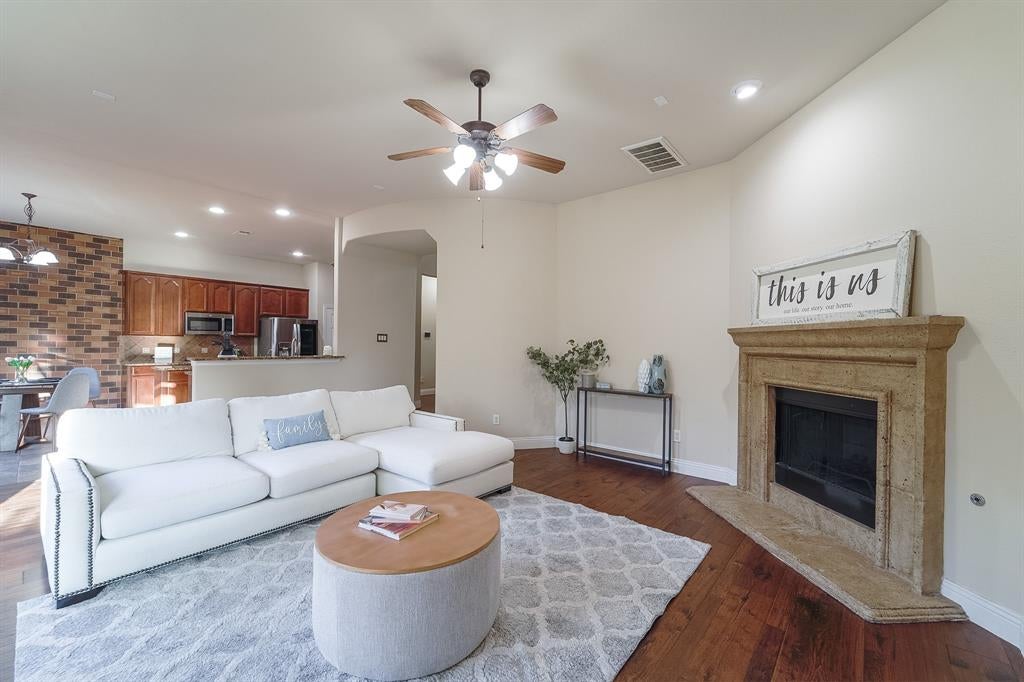 924 Brentwood Drive