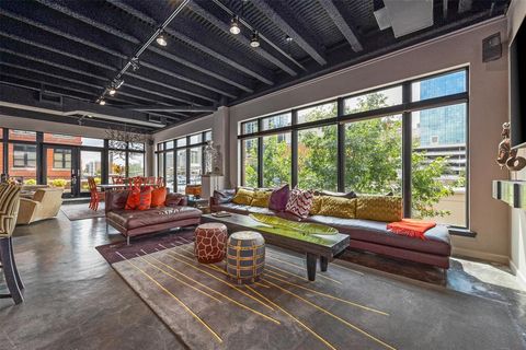 715 Jones Street Fort Worth TX 76102