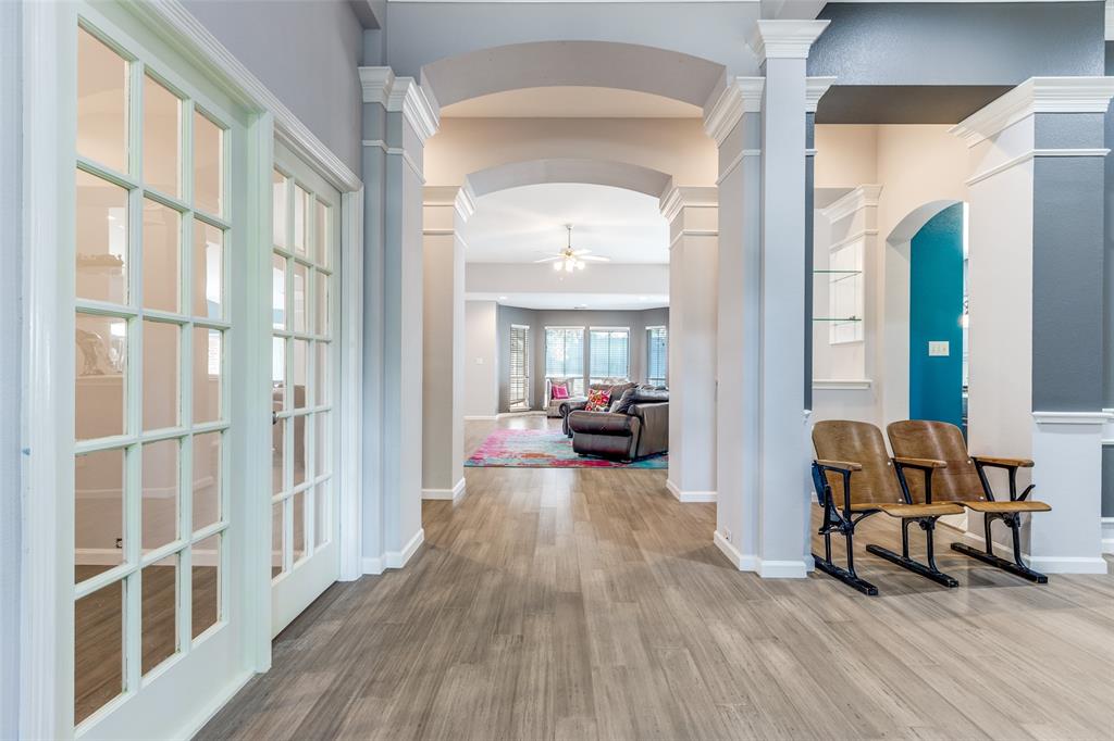 610 Creek View Drive