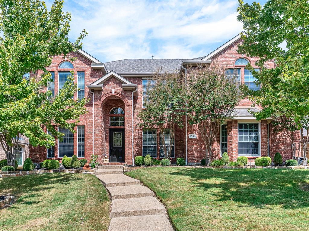 1548 Kings View Drive