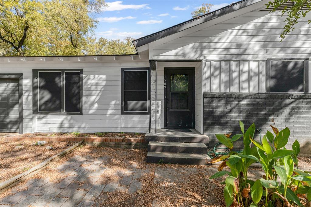 1509 Shirley Way