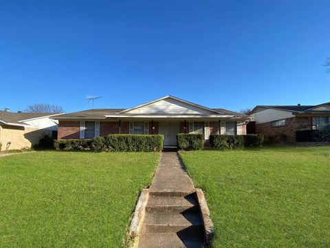 2612 Montclair Lane Mesquite TX 75150