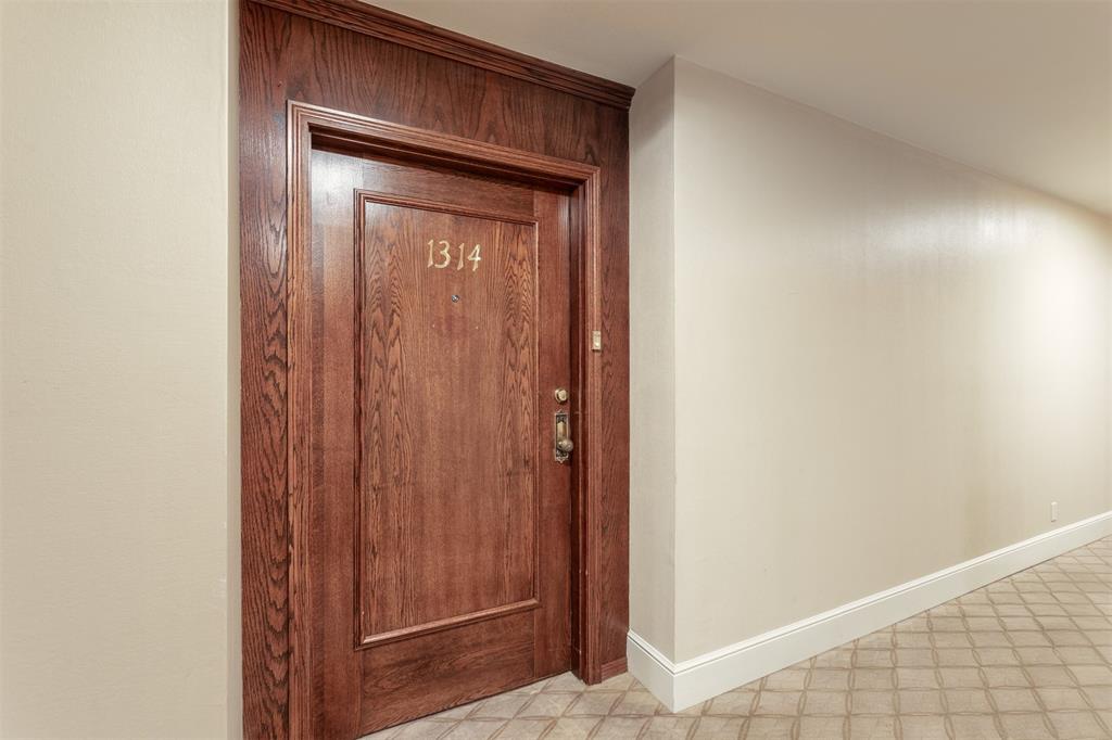 Athena Condo - Residential