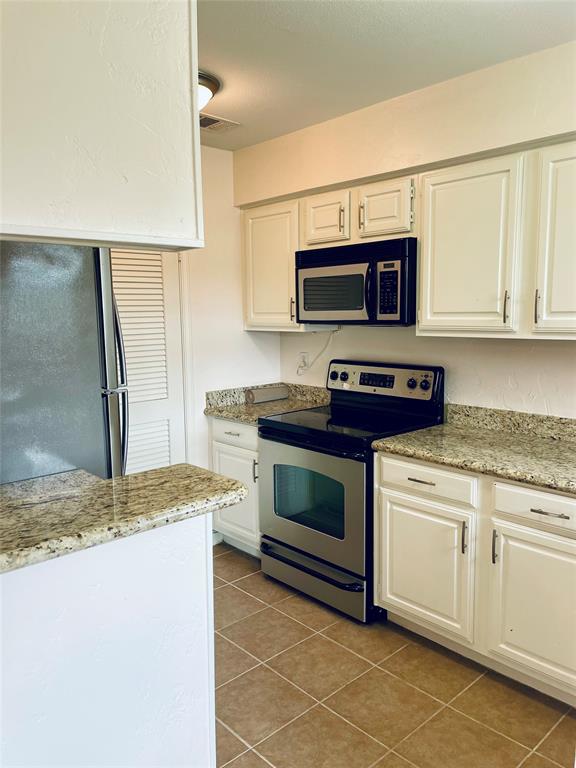 Cloisters Condo The - Residential