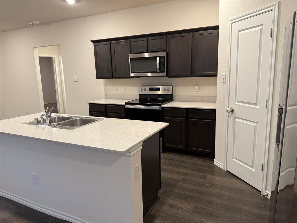 Mesquite, Texas 75126, United States, 3 Bedrooms Bedrooms, ,2 BathroomsBathrooms,Residential,Active,227785