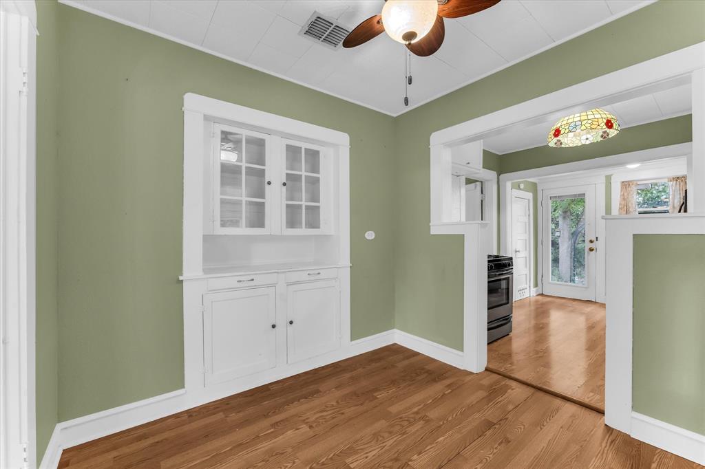 302 W Billington Drive