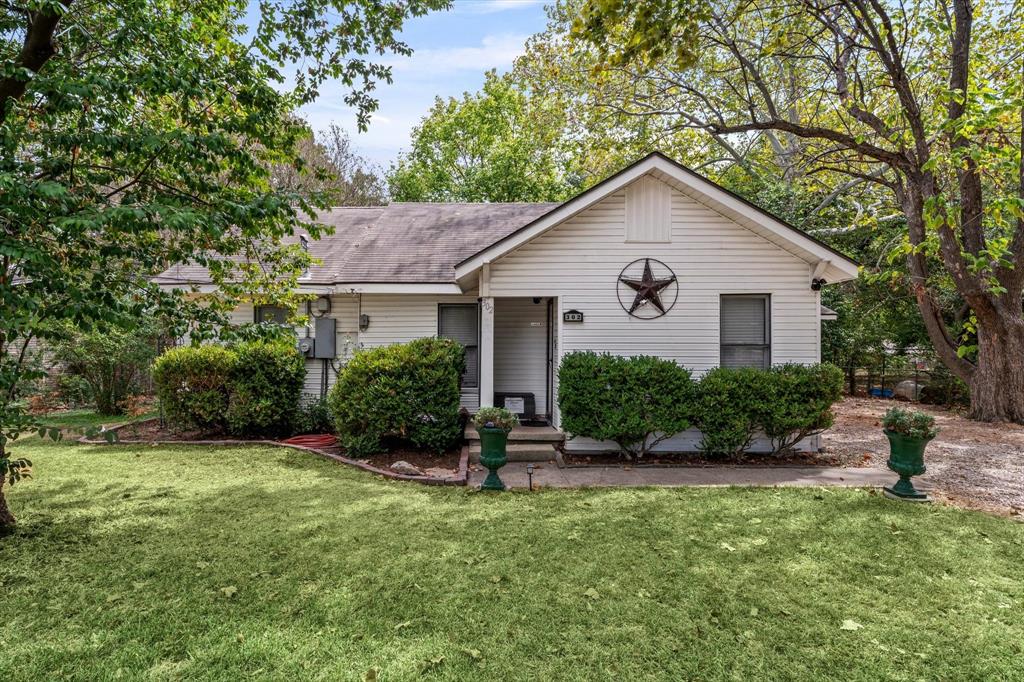 302 W Billington Drive