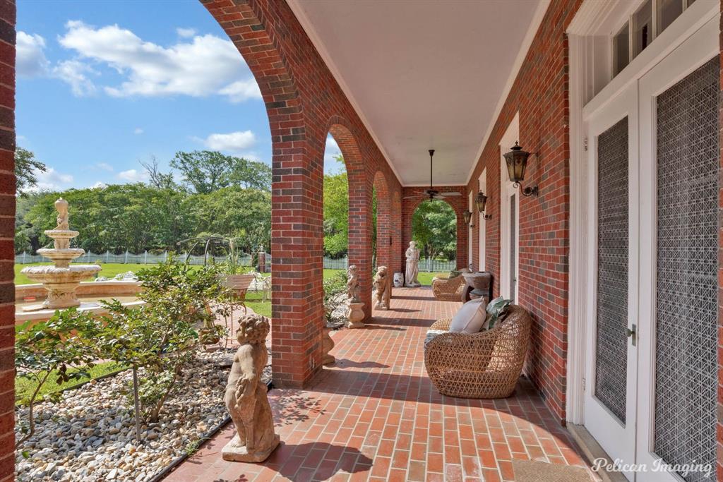 THORNHILL SUBN. - Residential