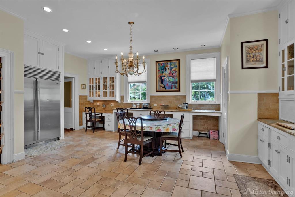 THORNHILL SUBN. - Residential