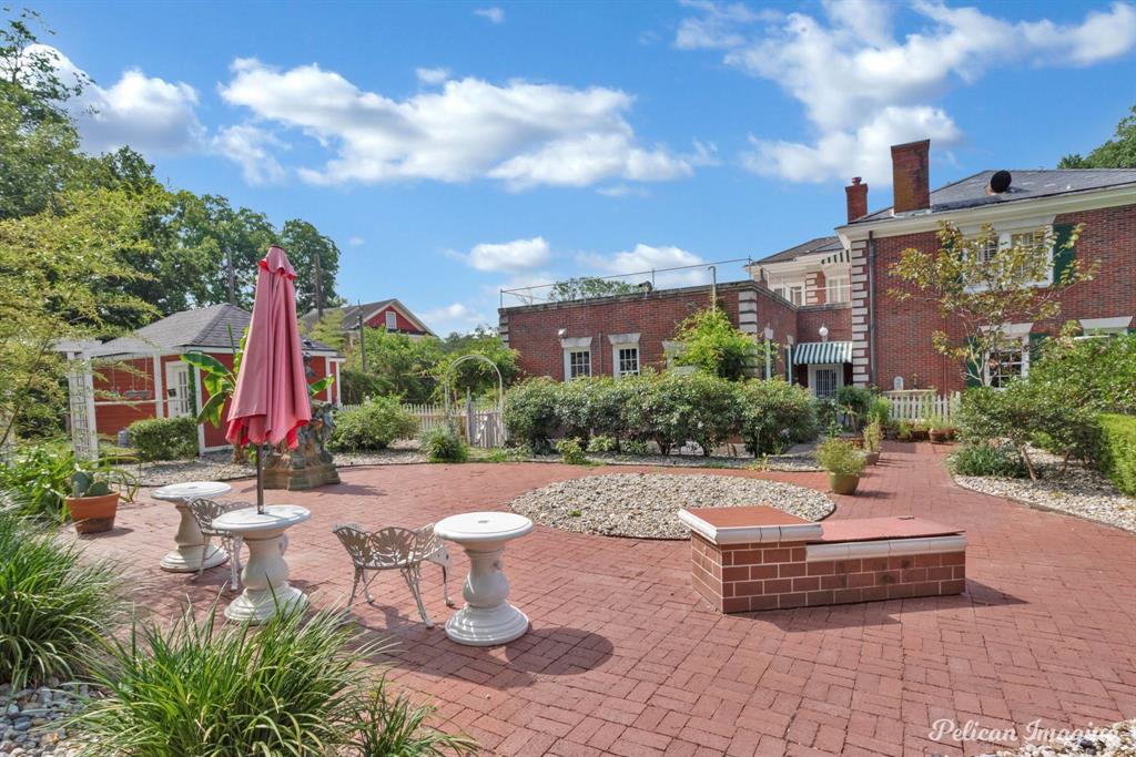 THORNHILL SUBN. - Residential