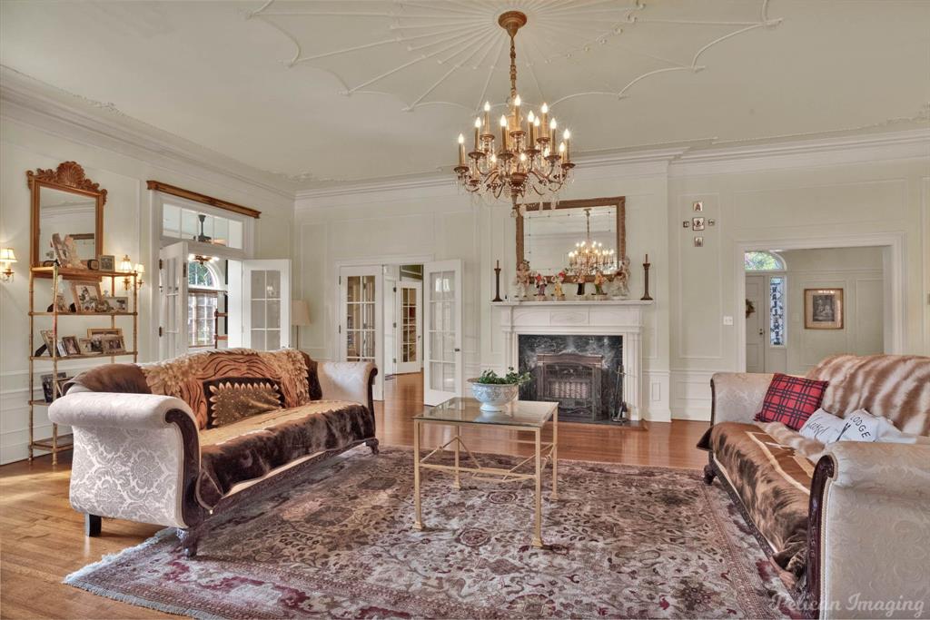 THORNHILL SUBN. - Residential