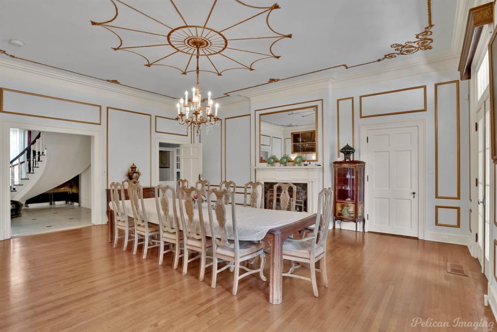 THORNHILL SUBN. - Residential