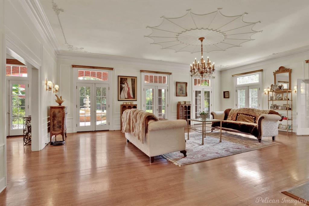 THORNHILL SUBN. - Residential