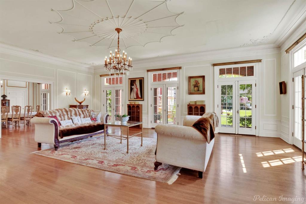 THORNHILL SUBN. - Residential