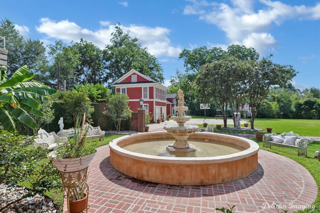 THORNHILL SUBN. - Residential