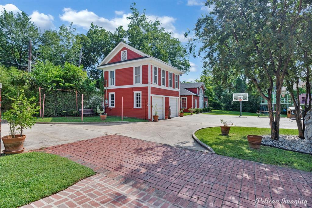 THORNHILL SUBN. - Residential