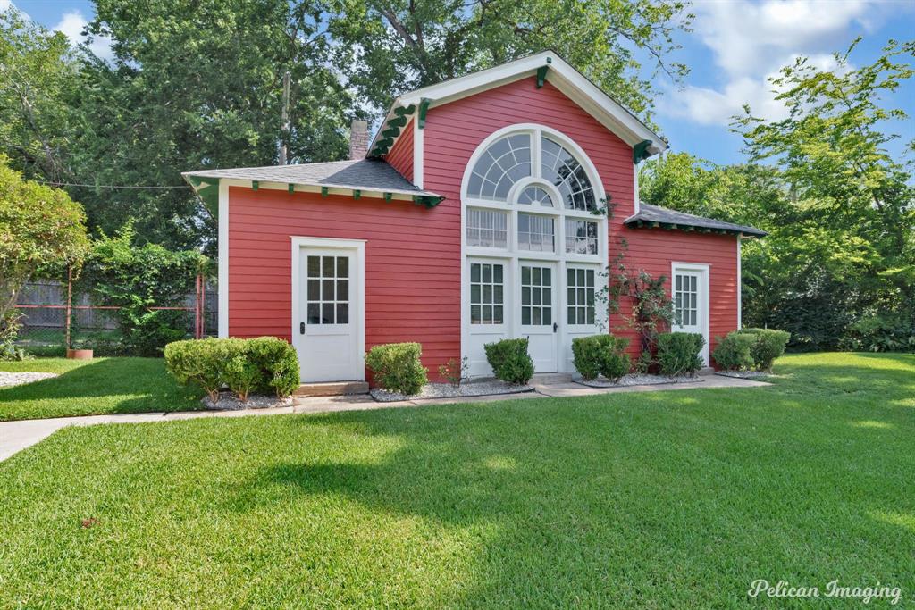 THORNHILL SUBN. - Residential